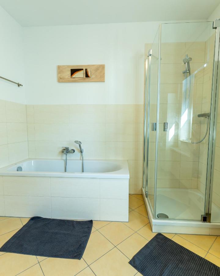 Ferienwohnung Jenzigblick Jena Esterno foto